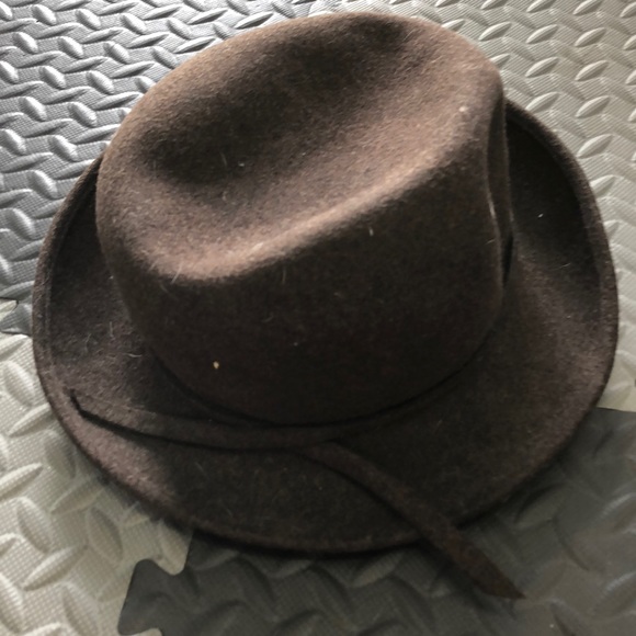 Hat - Picture 2 of 3